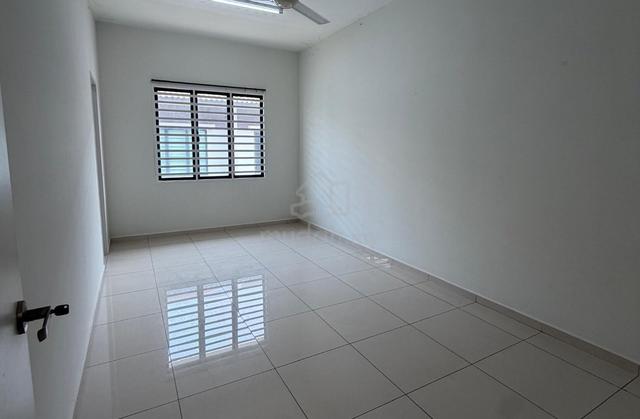 24hr Security Freehold 2 Sty Terrace One Krubong Below Value RM100K 1
