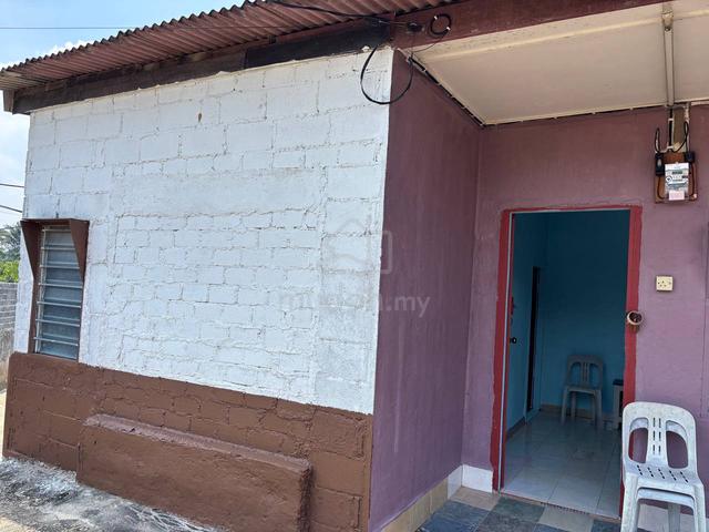 Melaka Alor Gajah Partially Furnished House For Rent 1