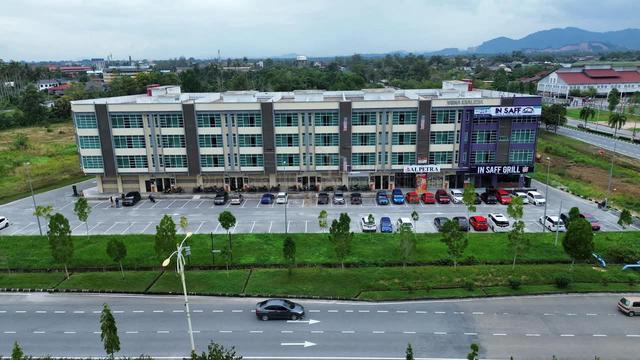 Rumah KEDAI 4TINGKAT 6UNIT READY CF WISMA KHALEEDA KUALA NERUS 1