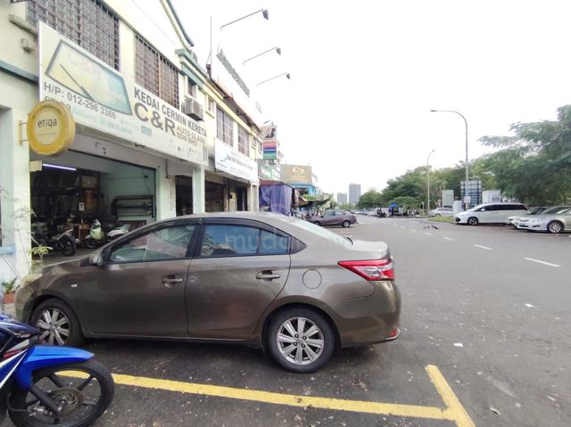 Bandar Sunway PJS 7 Ground Floor Intermediate Shop Lot To Let 1