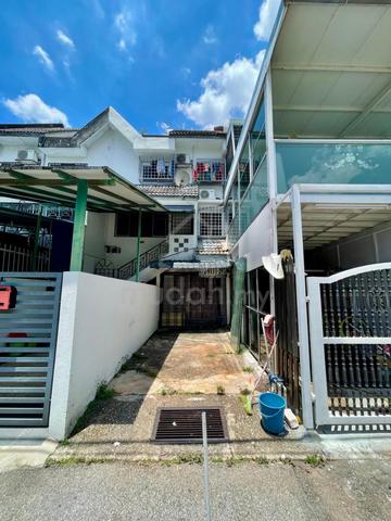 {Ground Floor} Townhouse Tmn Lembah Maju 2r2b Open Carpark 1