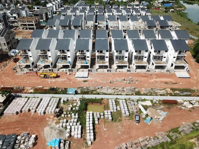 3 Storey Bungalow Taman Lembah Permai - Good Deal 1