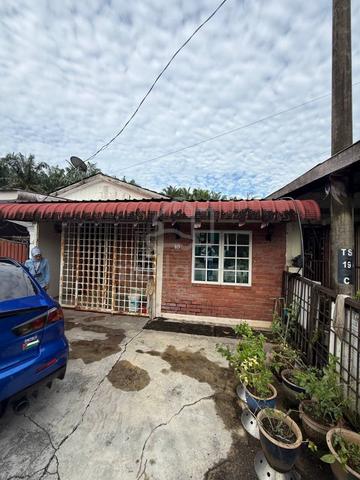 Rumah Teres di Taman Selama Indah untuk dijual 1