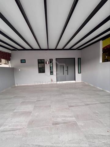 For Sale Jalan Kekabu Desa cermelang 5 rooms 3 Bathrooms 1