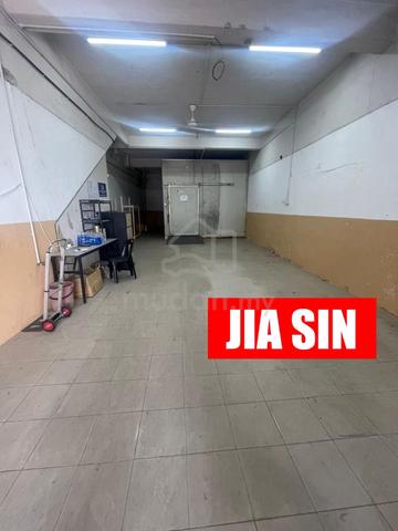 Ground Floor Facing Main Road Shoplot For RENT @ Asas Jaya 1
