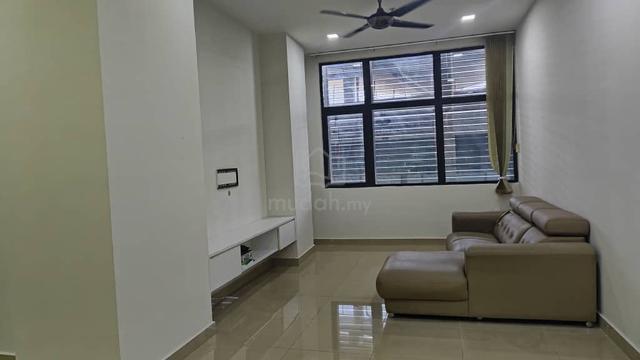 E Suite-Designer Suite @ Emerald Avenue 4