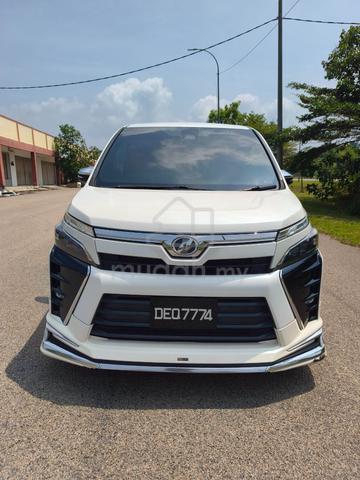 2018 Toyota VOXY 2.0 ZS KIRAMEKI (A) - 1