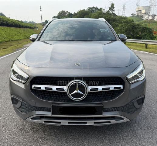 Mercedes Benz GLA200 1.3 Warranty Ends September - 5