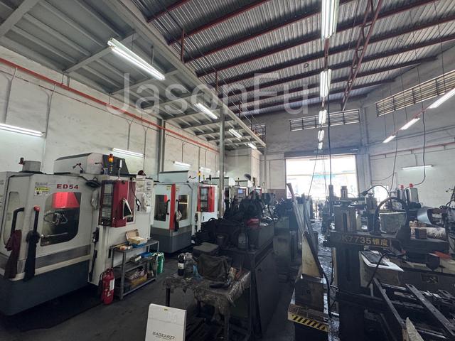 1.5 Storey Light Industrial Factory For Rent 1