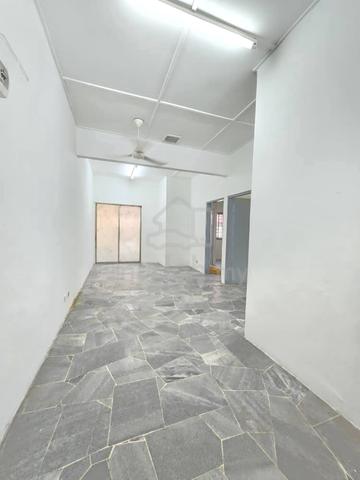 Taman Daya Shop Apartment 1