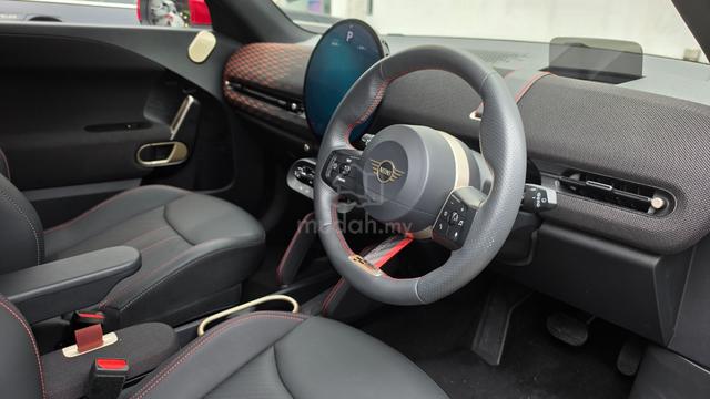 2025 Mini ACEMAN JCW JOHN COOPER WORKS E MY25 - 4