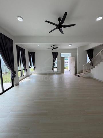 Good Condition Skudai @ Pulai Hijauan Double Storey Semi D House 1