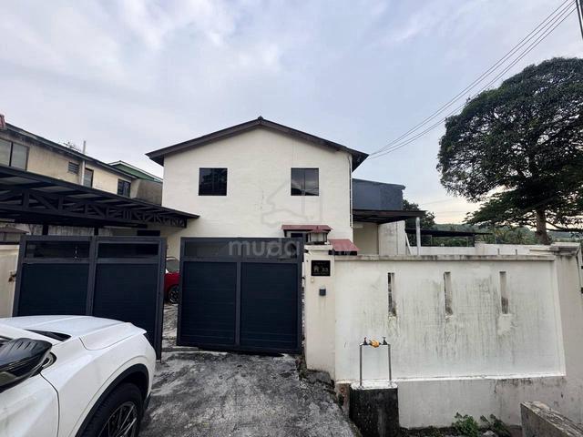 Taman Bukit Tiram/ corner lot/ 1800 sqft car pouch luas n besar/ bumi 1