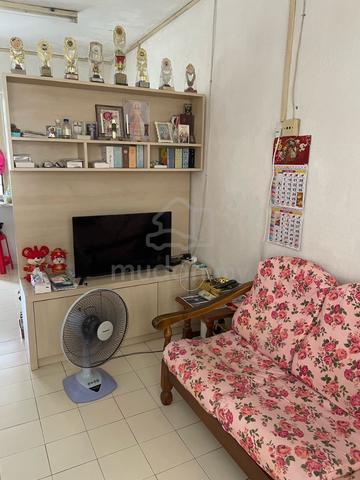 Taman Emas Flat 2