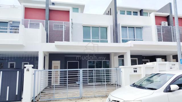 Residence 7 (Peony & Freesia), Bandar Springhill 1
