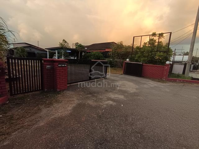 Tanah tepi jalan besar mengkuang semarak 1
