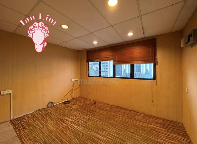 2 storey Lebuh Bishop HERITAGE near Beach Shophouse Rent Georgetown 1
