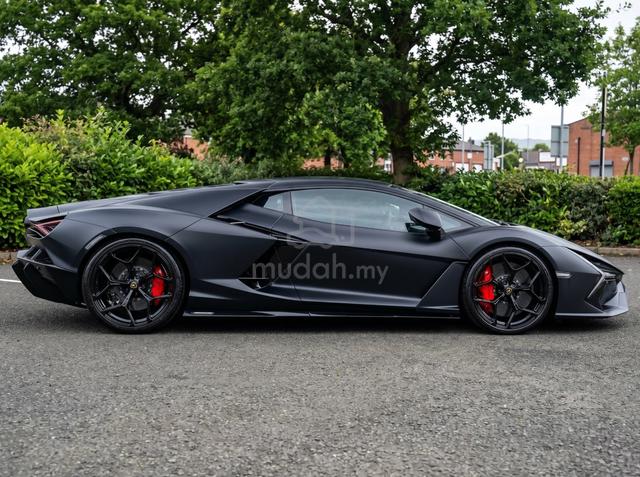 2025 Lamborghini Revuelto V12 Hybrid MATTE BLACK - 3