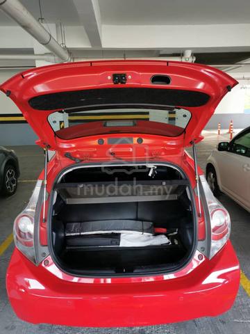 2014 Toyota PRIUS C 1.5 (HYBRID) NHP10R (A) - 3