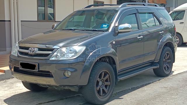 2007 Toyota FORTUNER 2.7 V (A) 7 Seater SUV - 1
