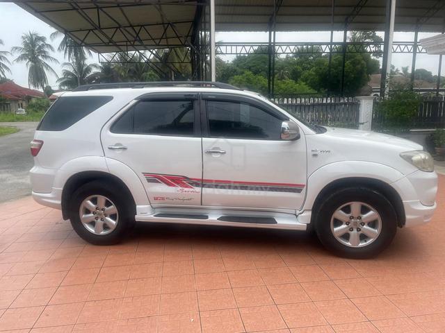 2010 Toyota FORTUNER 2.7 V TGN51R-NKPSKE FACELIFT - 3