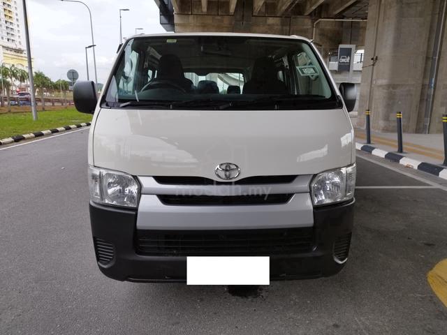 2015 Toyota Hiace 2.5 (M) 14 Seat Low Roof Window - 2