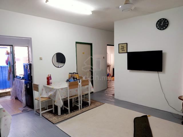Sri Indah Apartment 1