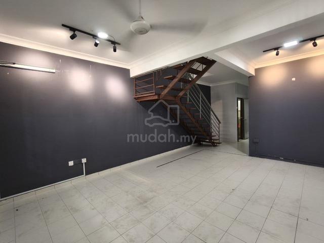 Kulai Kelapa Sawit Taman Scientex Double Storey house for Rent 1
