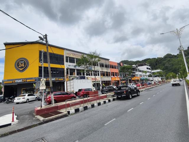 Kangar 3 Storey Shoplot Facing Mainroad Shoplot For Sale 1