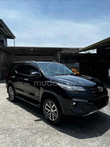 2018 Toyota FORTUNER 2.4 VRZ 4X2 2GD-FTV (A) - 1