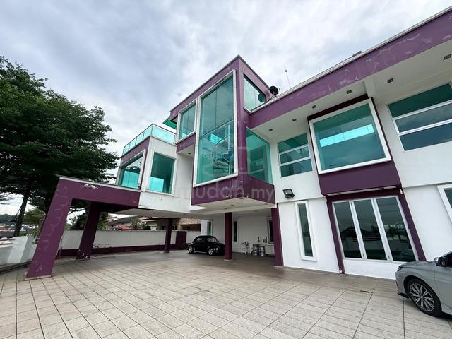 Kebun Teh Taman Majidee JB Town 2.5Storey Bungalow 1