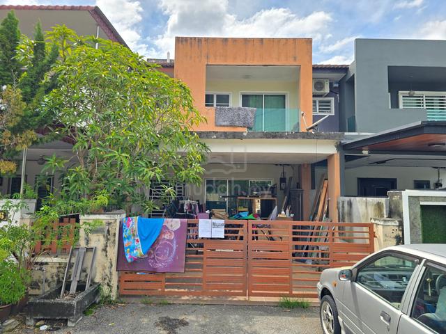 Double Storey House At Taman Rapat Permai, Ipoh, Perak. 1
