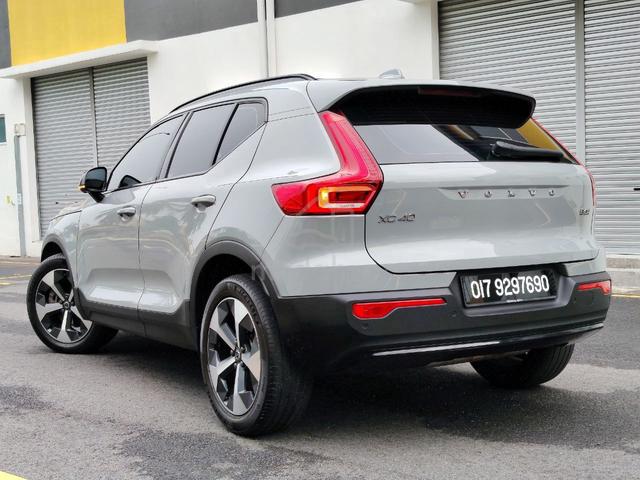 Volvo XC40 2.0 B5 ULTIMATE LADY OWNER/F.S.RECORD - 2