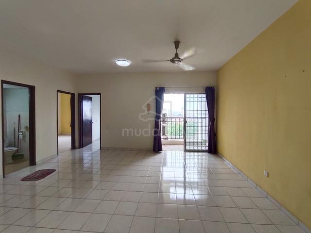 Bayu Puteri Apartment 1