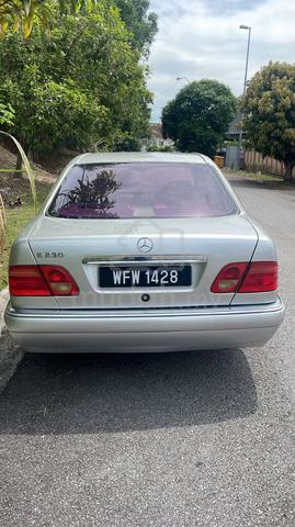 1995 Mercedes Benz 230.6 2.3 (M) - 5