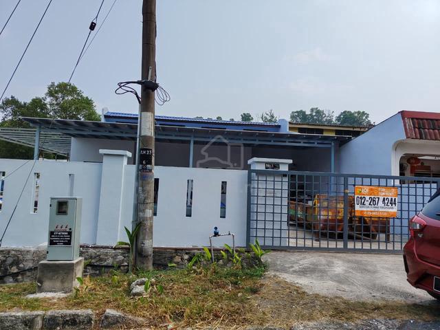 2 ADJOINING CORNER Single Storey House for Rent in Taman Bukit Kuchai 1