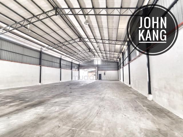 Warehouse Batu Maung, 8000sf, 60 Amp, 20 Ceiling Height 1