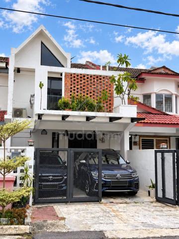 CANTIK 😍 RENOVATED Double Storey @ Saujana Damansara, Damansara Damai 1