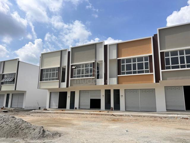 Kangkar Pulai @Pulai Sentral Double Storey Shop for rent 1