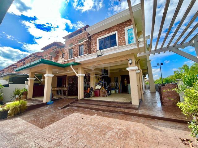 CORNER RENOVATED ‼️ 2 Storey Terrace Bandar Nusaputra, Puchong 1