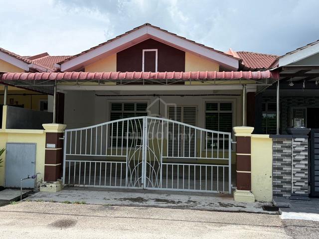 Below Bank Value 1 Storey Terrace @ Taman Merbau, Jasin 1