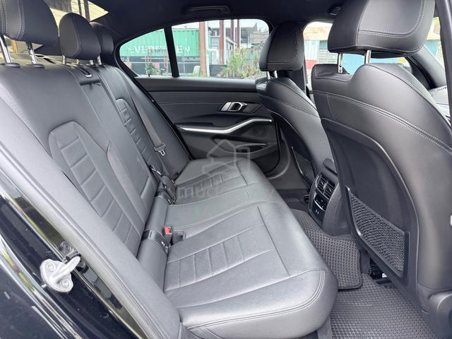 2023 Bmw 320i 2.0 M SPORT Car King Low Mileage - 4