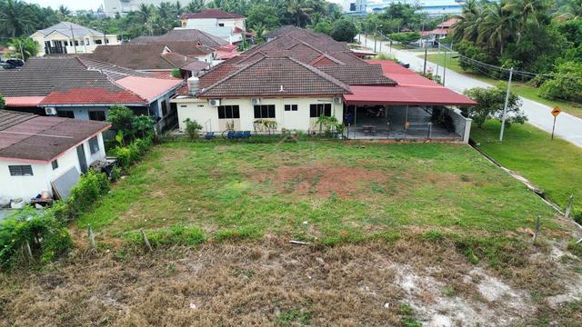 Tanah Lot Banglo Bandar Baru Siputeh Batu Gajah- dekat jalan utama 1