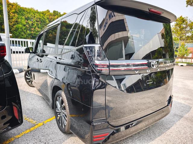 2024 Toyota VOXY 2.0 S-Z 4CAM DIM BSM HUD 8K KM - 2