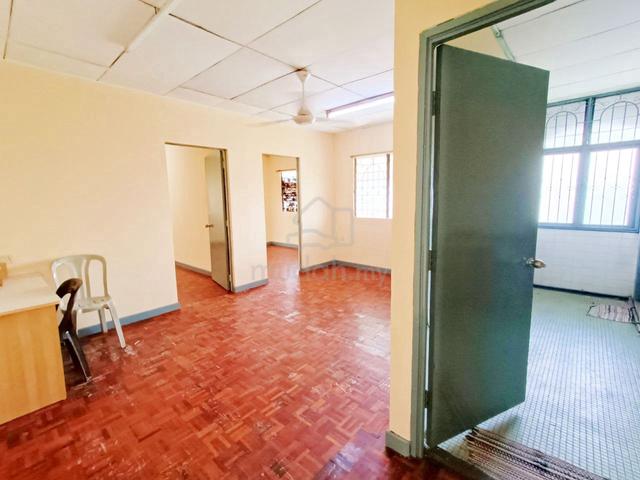 Flat PKNS Seksyen 17 Shah Alam 1