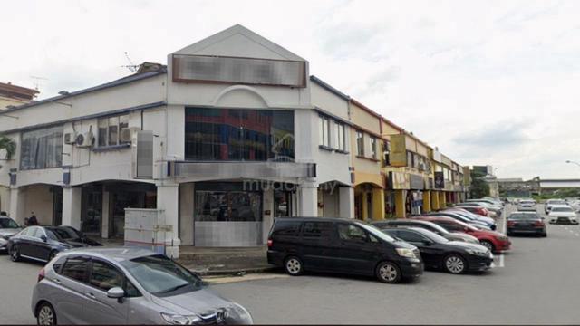 Johor Tampoi  Jalan Titiwangsa 2-Storey Shop corner for Rent 1