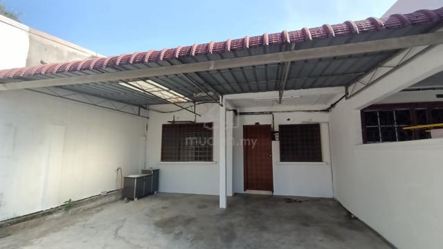 Single storey house, bandar kinrara 1, near LRT station 1