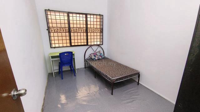 Fully Furnished Room Aman Perdana For Rent 1
