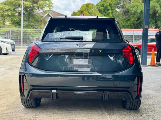 2024 Mini COOPER SE CLASSIC TRIM (JCW) - 5