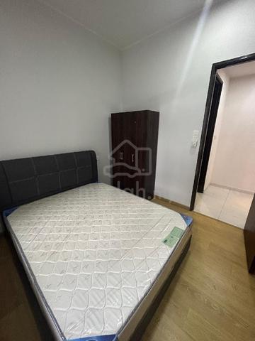 Common room with toilet for rental at country garden Danga bay 1